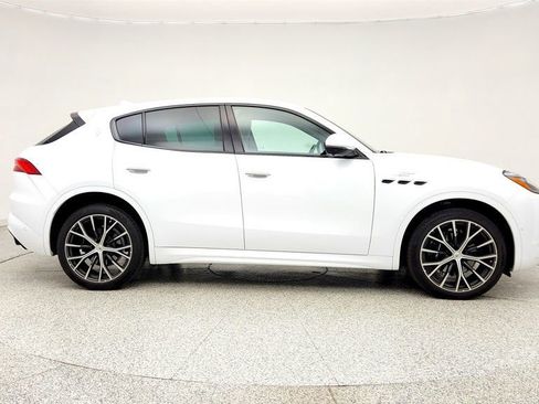 Used 2023 Maserati Grecale GT AWD/4WD image 4