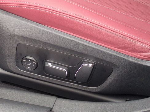 Used 2025 BMW M440i RWD image 17