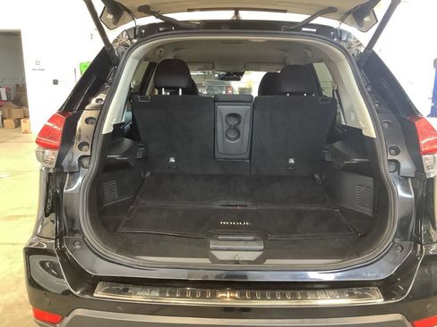 Used 2020 Nissan Rogue SV AWD/4WD image 14