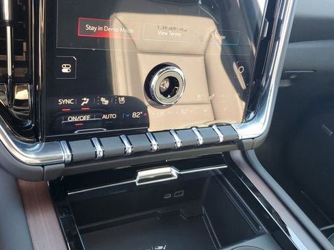 New 2026 GMC Yukon XL Denali w/ Denali Reserve Package image 23