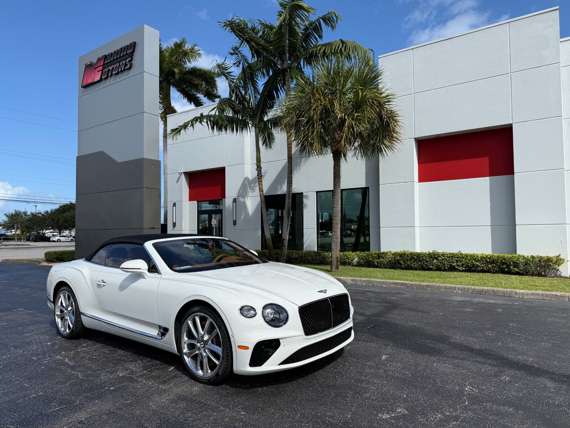 Used 2024 Bentley Continental GT Mulliner AWD/4WD image 4