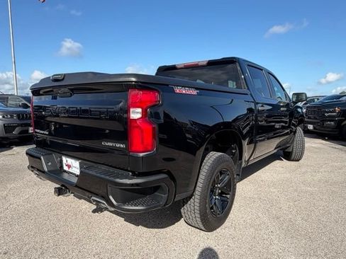Used 2021 Chevrolet Silverado 1500 Custom Trail Boss AWD/4WD image 8