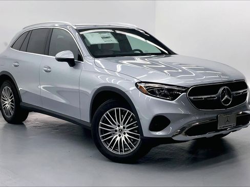 Used 2026 Mercedes-Benz GLC 300 image 4