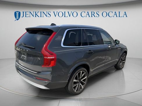 Used 2022 Volvo XC90 T6 Momentum w/ Advanced Package AWD/4WD image 3