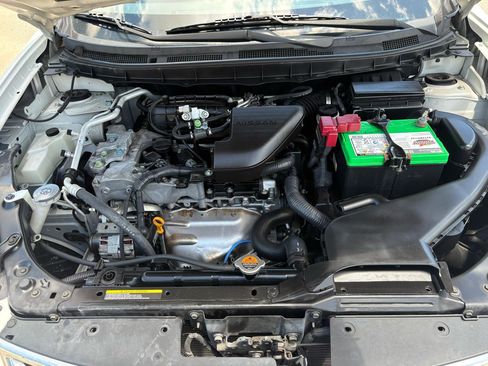 Used 2011 Nissan Rogue SV FWD image 45