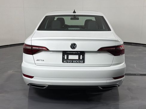 Used 2020 Volkswagen Jetta R-Line w/ R-Line Cold Weather Package FWD image 6