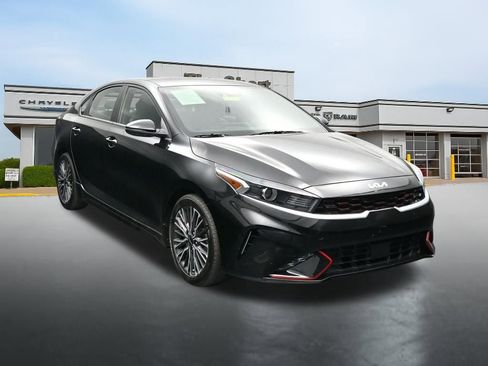 Used 2024 Kia Forte GT-Line w/ GT-Line Premium Package FWD image 7