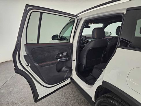 Certified 2025 Mercedes-Benz GLB 250 image 16