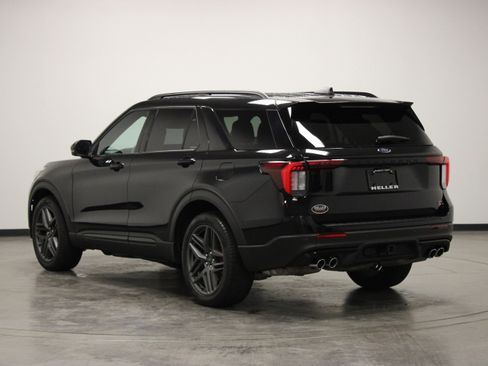 Used 2025 Ford Explorer ST AWD/4WD image 6