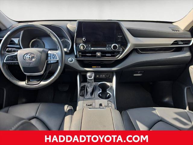 Certified 2026 Toyota Highlander XLE AWD/4WD image 12