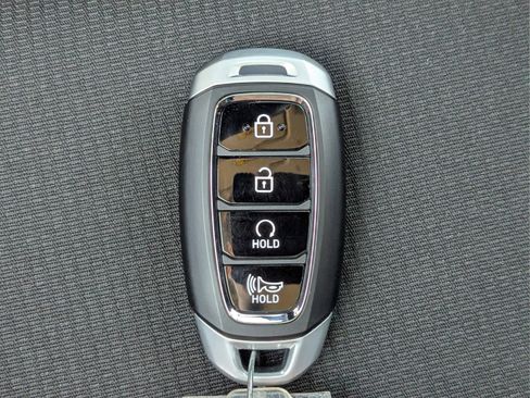 Certified 2024 Hyundai Venue SEL FWD image 31