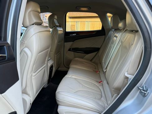 Used 2018 Lincoln MKC Select w/ Select Plus Package image 14