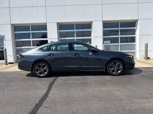 Used 2023 Honda Accord EX image 3