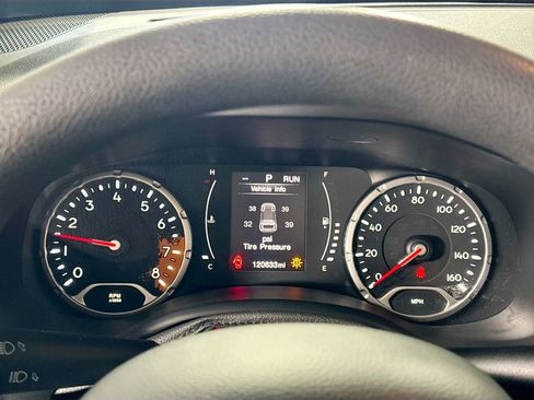 Used 2016 Jeep Renegade Sport w/ Power & Air Group image 14