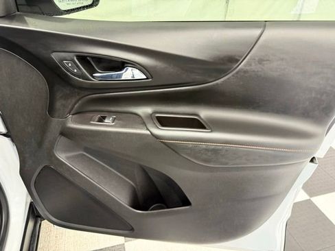Used 2021 Chevrolet Equinox Premier w/ Redline Edition image 22