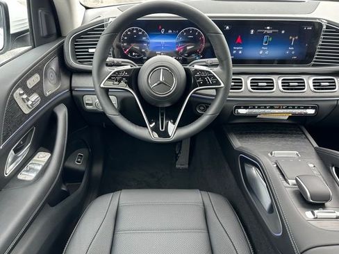 New 2026 Mercedes-Benz GLS 450 4MATIC image 12