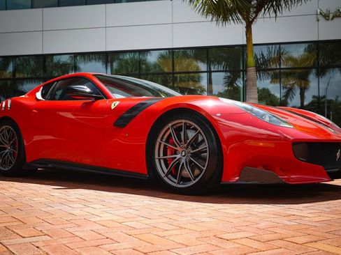 Certified 2017 Ferrari F12tdf RWD image 34