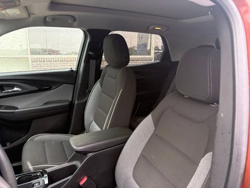 Used 2021 Chevrolet TrailBlazer LT w/ Sun and Liftgate Package AWD/4WD image 11
