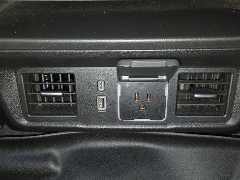 Used 2024 GMC Sierra 1500 Elevation image 38