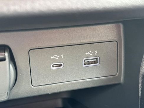 New 2025 Nissan Versa SR w/ Trunk Package image 20