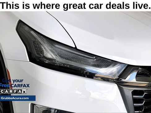 Used 2023 Chevrolet Traverse RS AWD/4WD image 39
