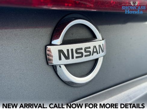 Used 2013 Nissan Altima 2.5 S w/ Premium Pkg image 9