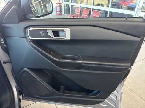 Used 2021 Ford Explorer 2WD image 16
