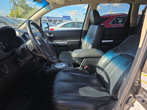 Used 2010 Mitsubishi Endeavor SE image 11