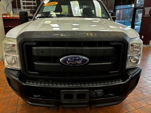 Used 2016 Ford F350 XL image 4