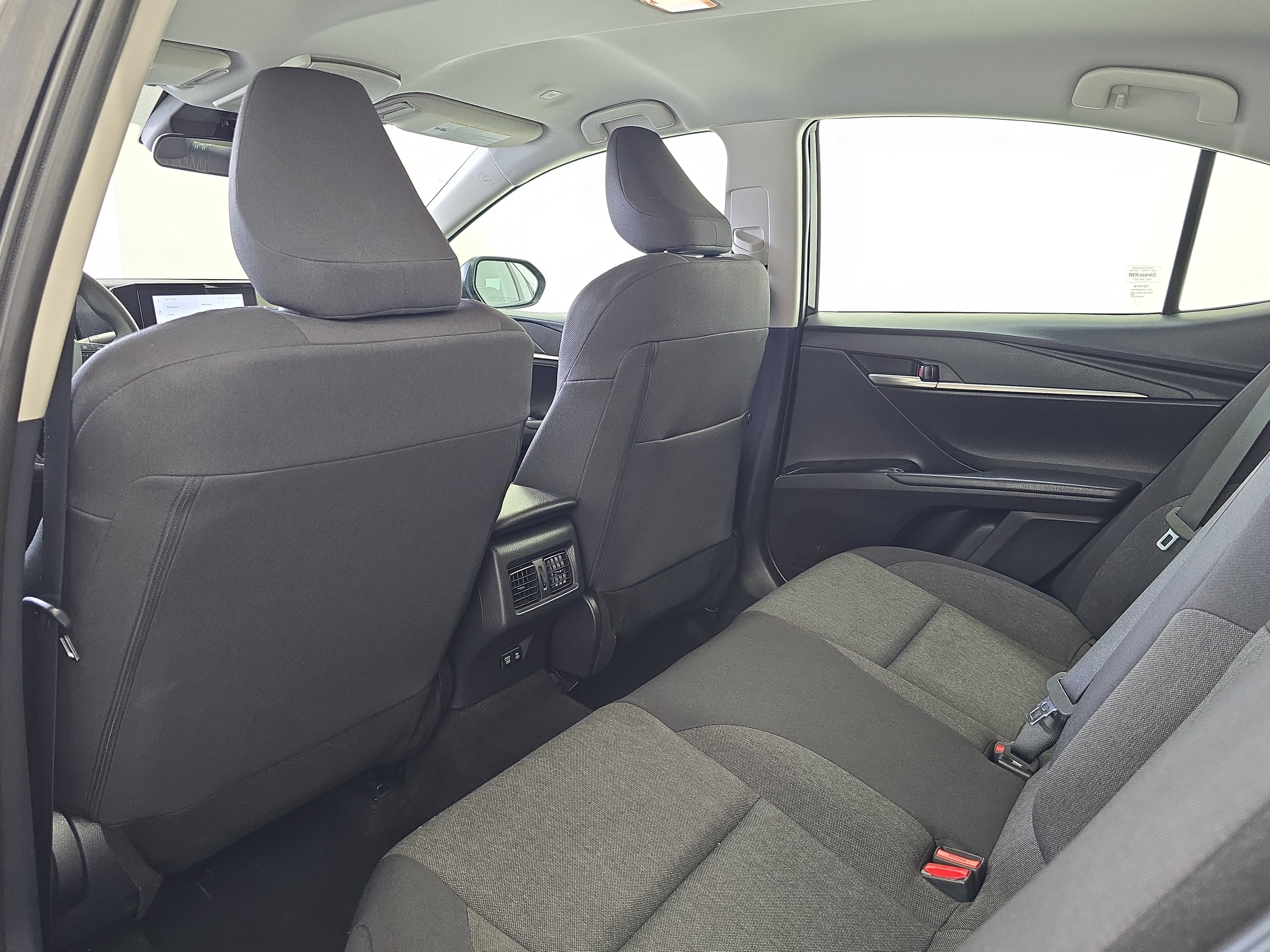 Used 2025 Toyota Camry LE FWD image 10