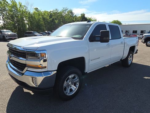 Used 2018 Chevrolet Silverado 1500 LT w/ All Star Edition AWD/4WD image 4