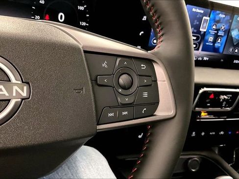 New 2026 Nissan Sentra SR w/ SR Premium Package FWD image 22