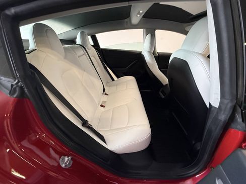 Used 2022 Tesla Model 3 Long Range AWD/4WD image 26