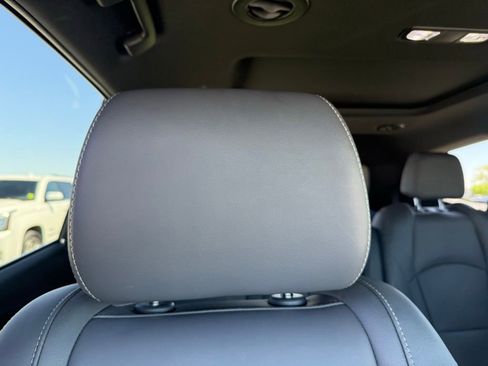 Used 2024 Buick Enclave Essence w/ Experience Buick Package image 32