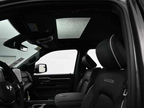 New 2026 RAM 1500 Laramie AWD/4WD image 11