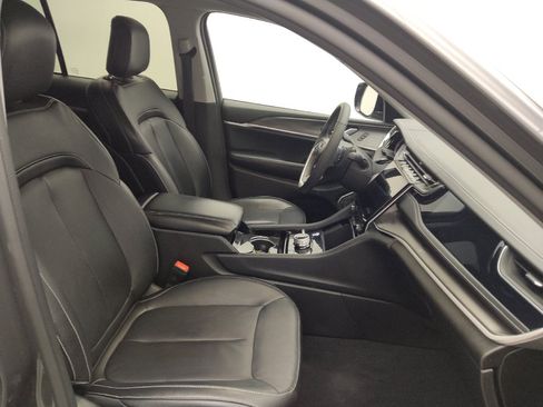 Used 2022 Jeep Grand Cherokee Limited 4xe image 21