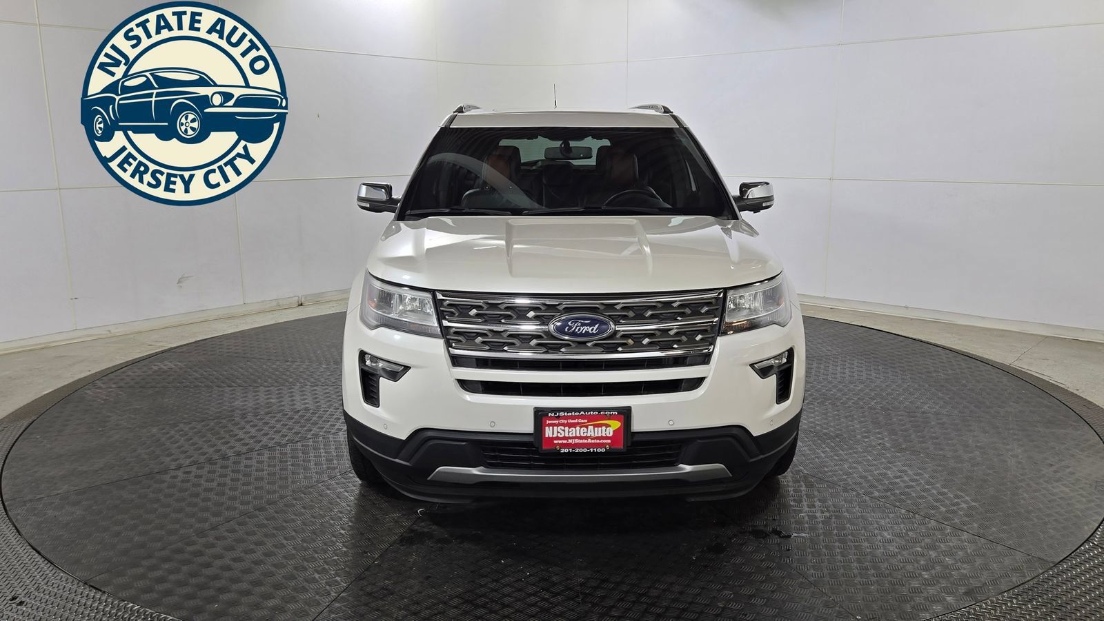 Used 2019 Ford Explorer XLT w/ Equipment Group 202A AWD/4WD image 2