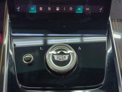 Used 2026 Cadillac Escalade Luxury w/ Touring Package AWD/4WD image 21