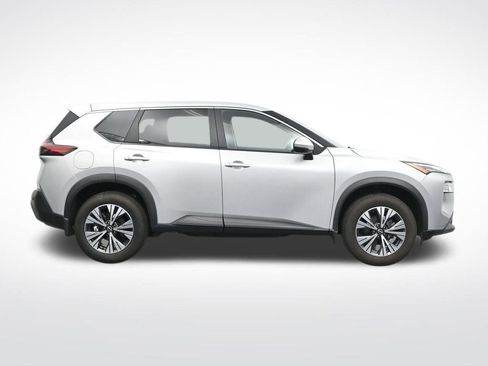 Used 2022 Nissan Rogue SV AWD/4WD image 4