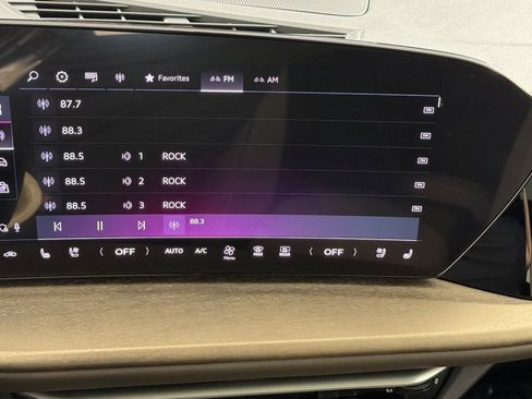 Used 2025 Audi Q5 Premium Plus w/ Premium Plus image 17