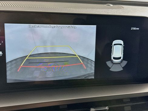 Used 2025 Kia Telluride S FWD image 23