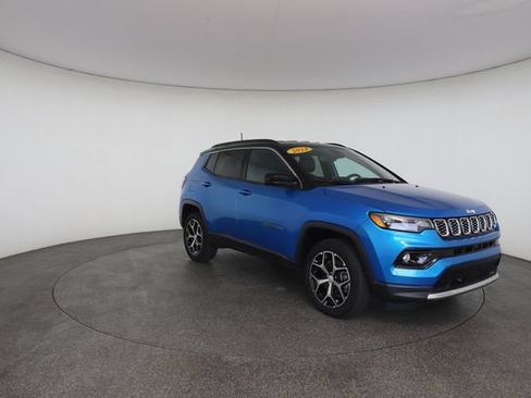 Used 2024 Jeep Compass Limited AWD/4WD image 28