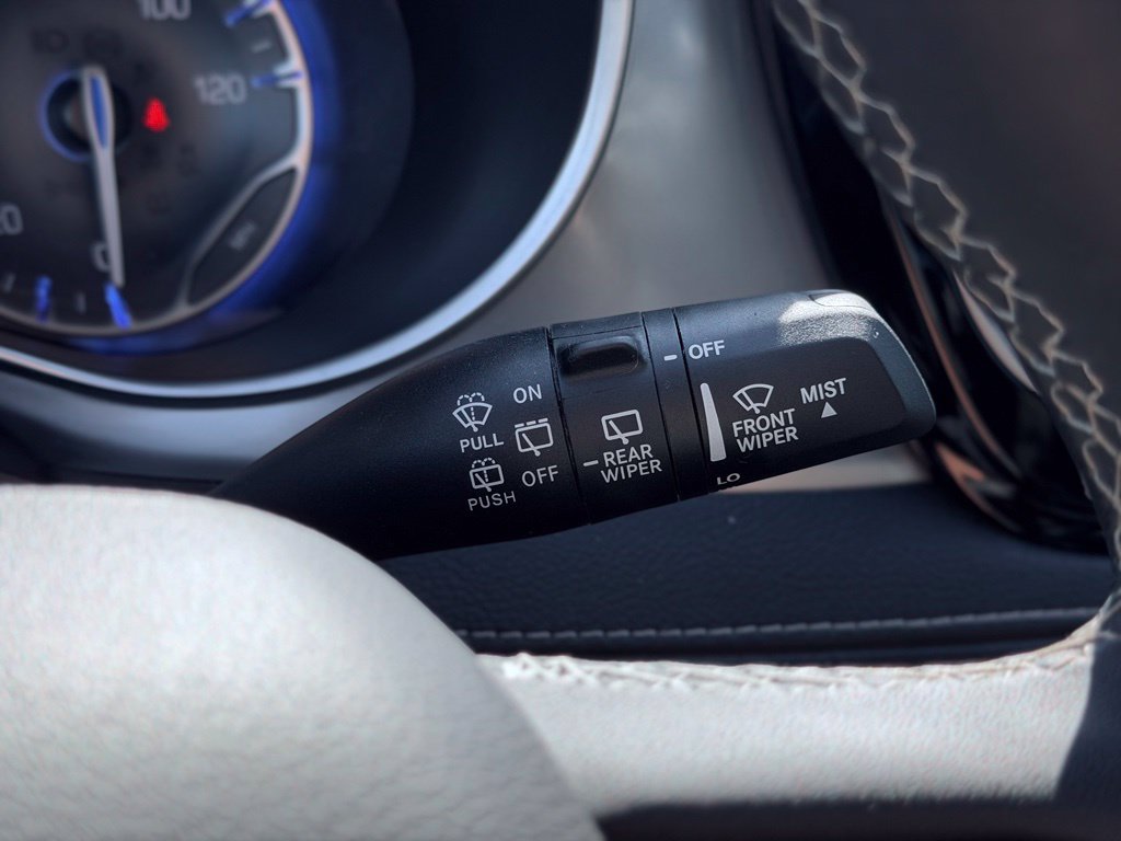 Certified 2025 Chrysler Pacifica Limited FWD image 42