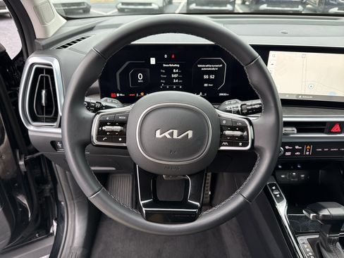 Used 2025 Kia Sorento SX image 24