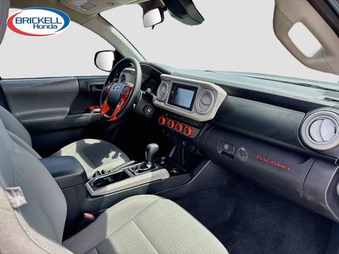 Used 2019 Toyota Tacoma SR w/ SR Convenience Package RWD image 14