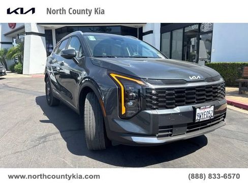 Certified 2026 Kia Sportage EX AWD/4WD image 1