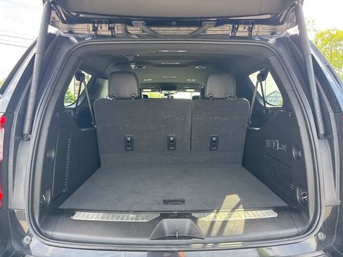 Used 2025 GMC Yukon XL Denali AWD/4WD image 28