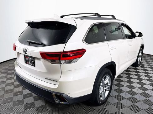 Used 2017 Toyota Highlander Limited w/ Carpet Mat Package AWD/4WD image 7