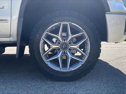Used 2015 GMC Sierra 1500 Denali w/ Driver Alert Package AWD/4WD image 6