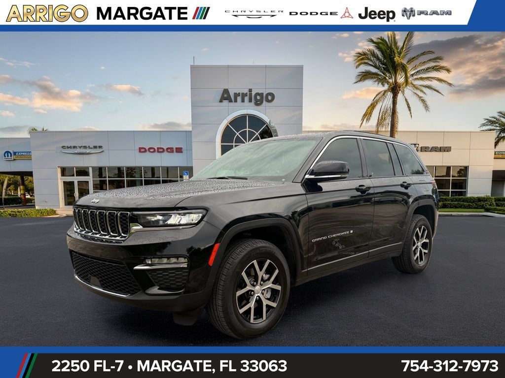 Used 2025 Jeep Grand Cherokee Limited RWD image 3